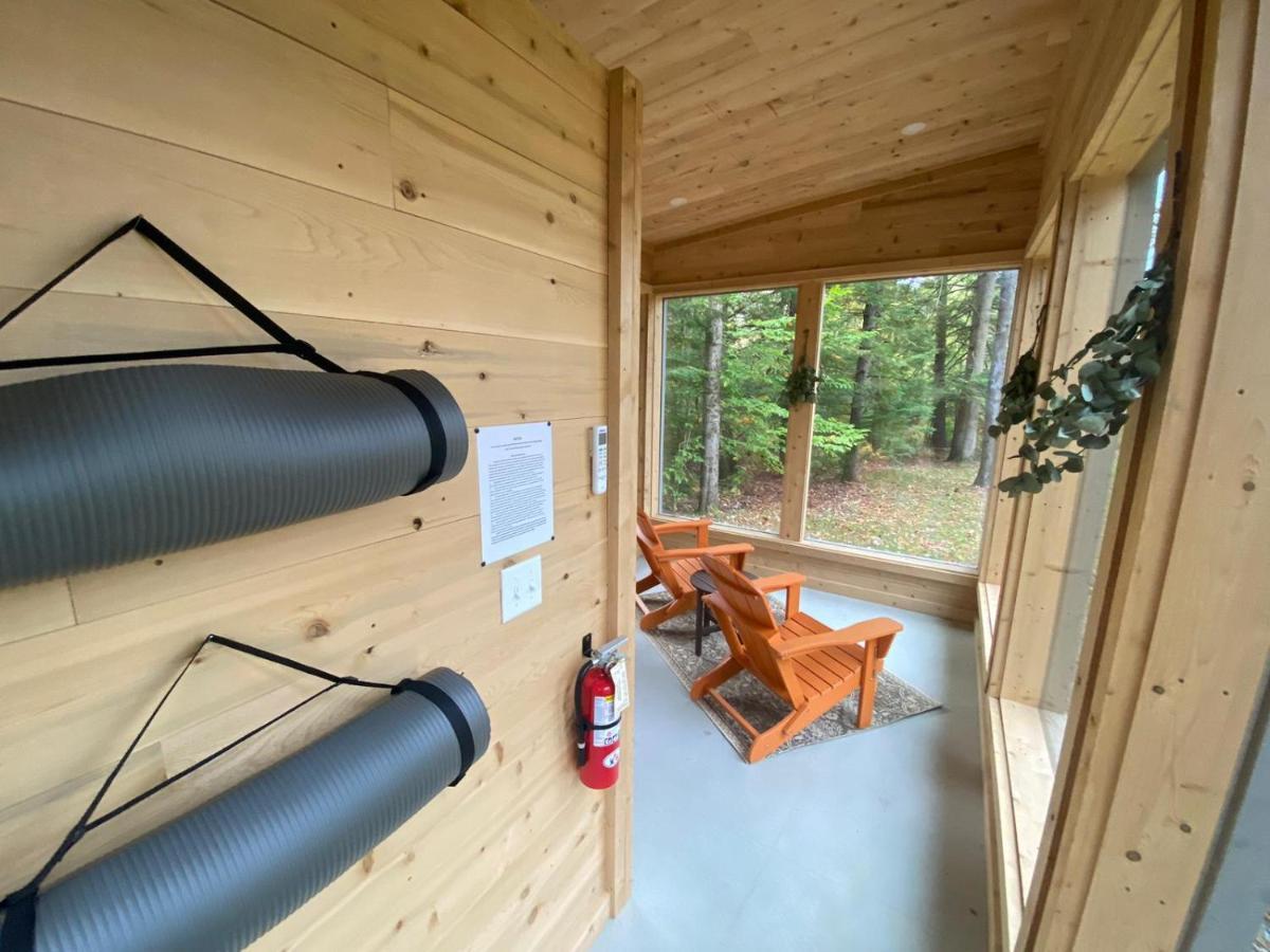 Вілла Vermont Mirror House Гілфорд Екстер'єр фото